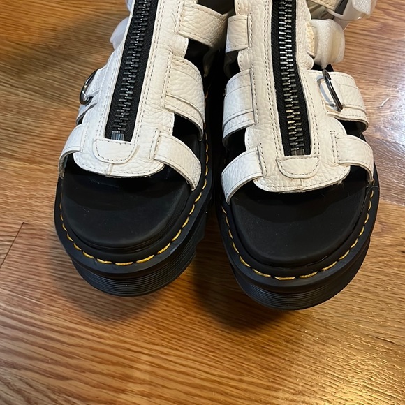SALE Dr Marten Olson Sandals White Size 9 NEW - Picture 11 of 16